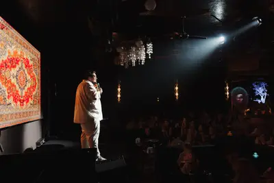 Amir Gurbanov stand-up at SHAMAN Phuket — photo 24 of 46