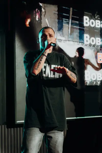 Amir Gurbanov stand-up at SHAMAN Phuket — photo 30 of 46