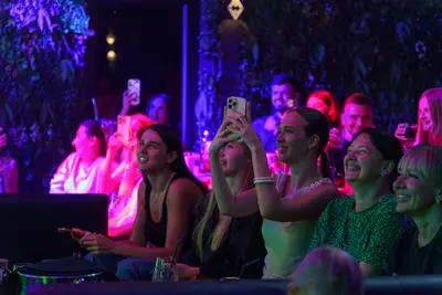 Amir Gurbanov stand-up at SHAMAN Phuket — photo 32 of 46