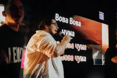 Amir Gurbanov stand-up at SHAMAN Phuket — photo 44 of 46