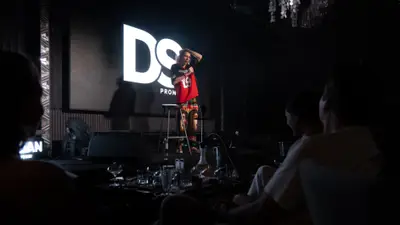 Mark Sergienko stand-up at SHAMAN Phuket — photo 2 of 62