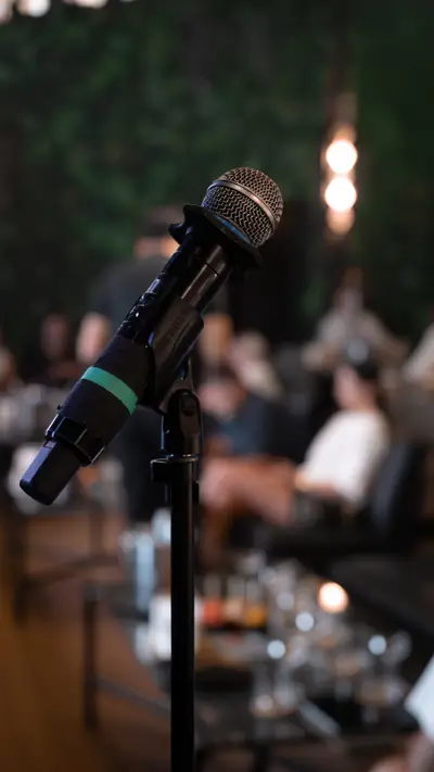 Mark Sergienko stand-up at SHAMAN Phuket — photo 37 of 62