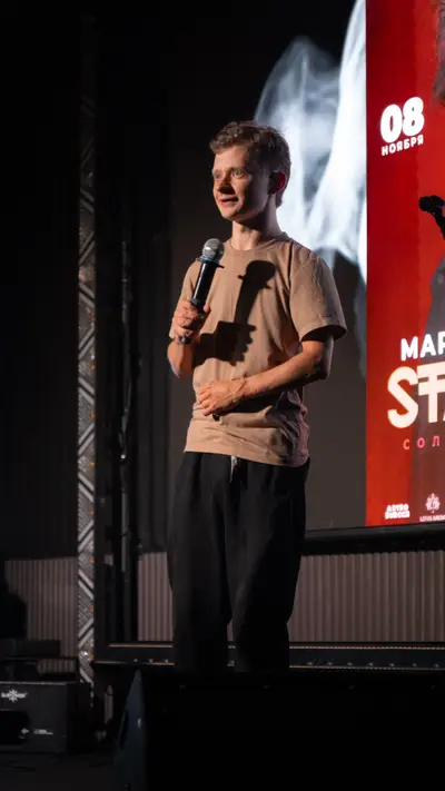 Mark Sergienko stand-up at SHAMAN Phuket — photo 52 of 62