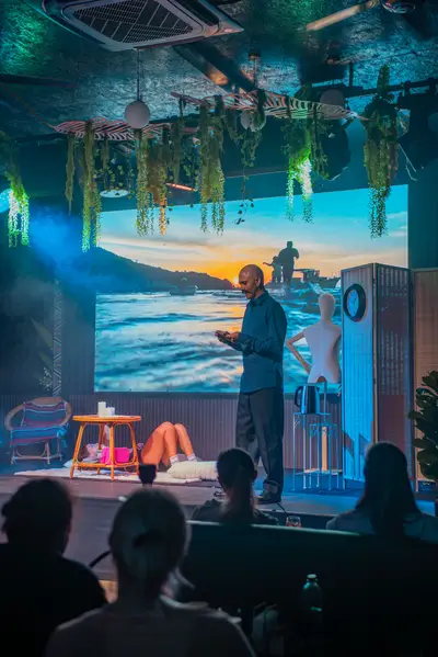 Спектакль «Любовь в конвертах: Цветаева & Пастернак» в SHAMAN Phuket — фото 2 из 21
