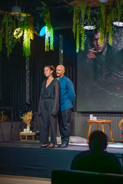 Спектакль «Любовь в конвертах: Цветаева & Пастернак» в SHAMAN Phuket — фото 10 из 21